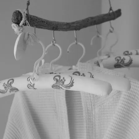 Au Bonheur De Romain Bed & Breakfast *